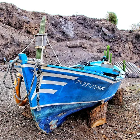 Semesterbostad Berolo 4 *